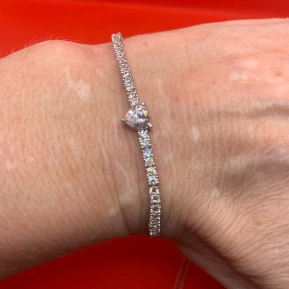 DIAMOND HEART JEWELRY SET - Picture 5 of 8